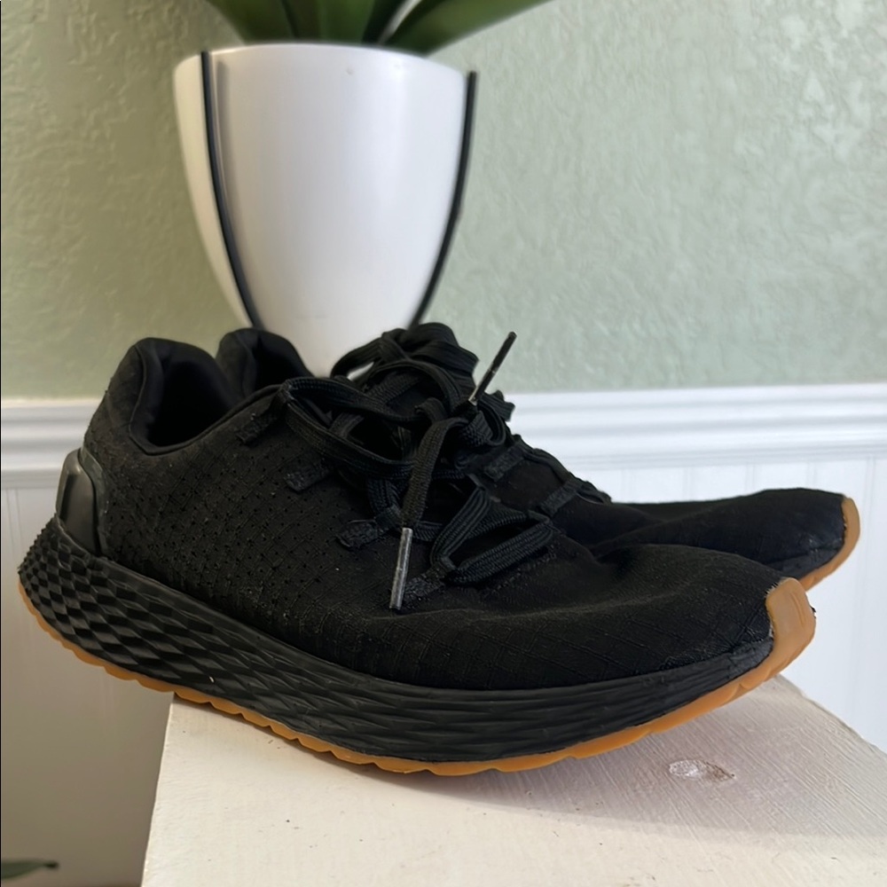 NOBULL Black and Brown Athletic Shoes Minimalist Design